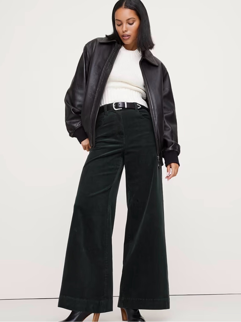 Banana Republic High Rise Wide Leg Corduroy Pants Size 2 / 26 Black